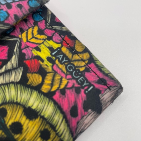 Ay Guey wallet. Silky feel colorful jaguar design. - Picture 6 of 6